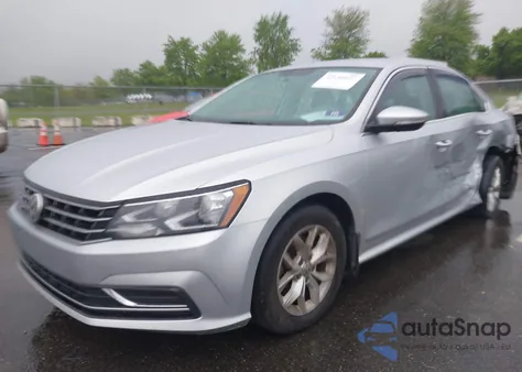 2017 Volkswagen Passat 1.8T S z USA, uszkodzony, nr VIN 1VWAT7A38HC064419